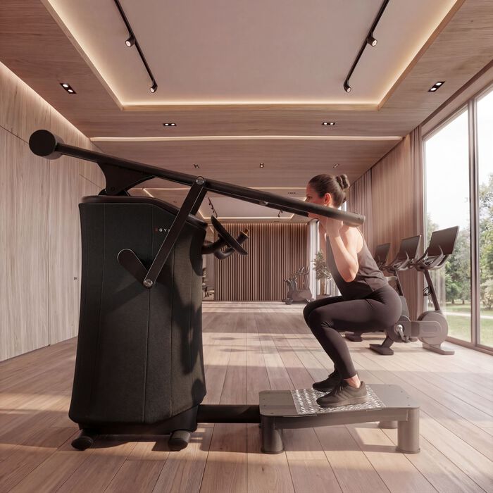 Member using an E-Gym machine