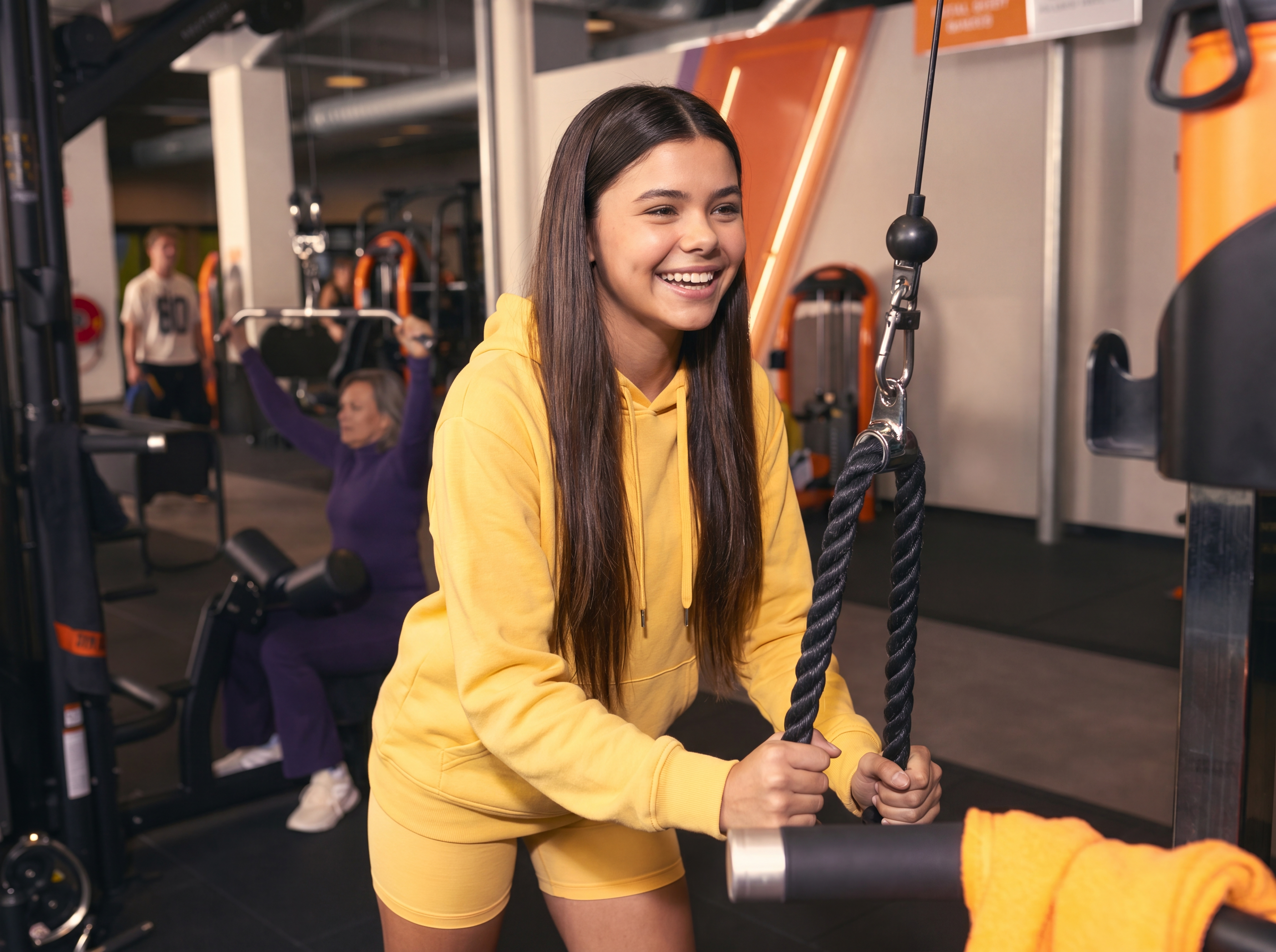 Teenager preparing for a beginner gym workout