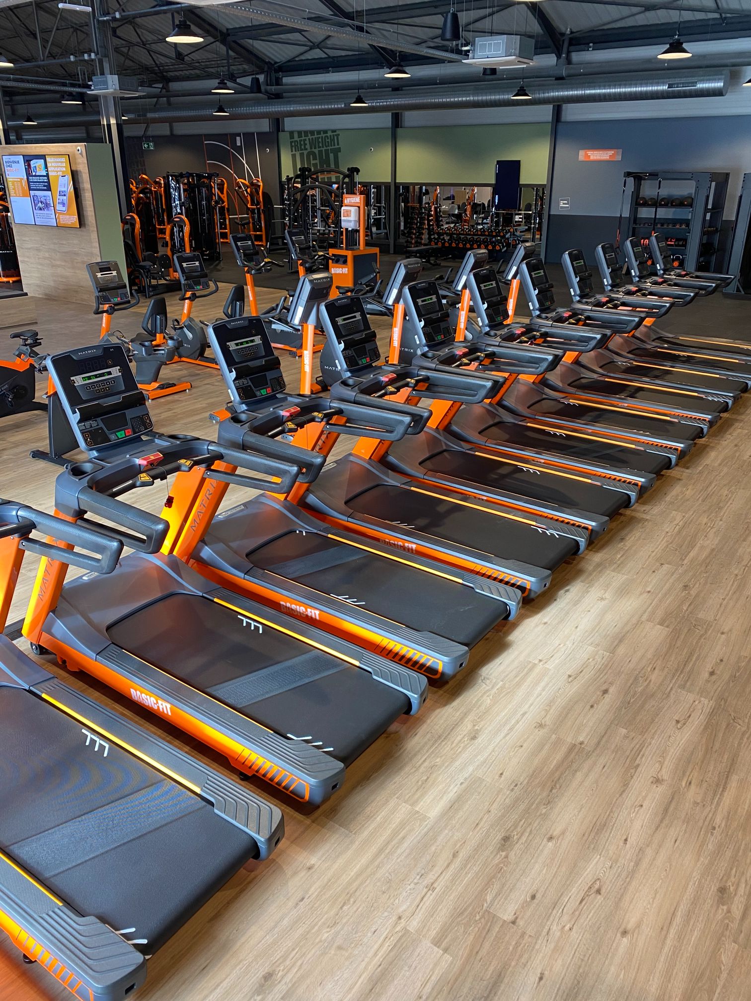 Salle de sport BasicFit Saint Parres aux Tertres rue du Marechal