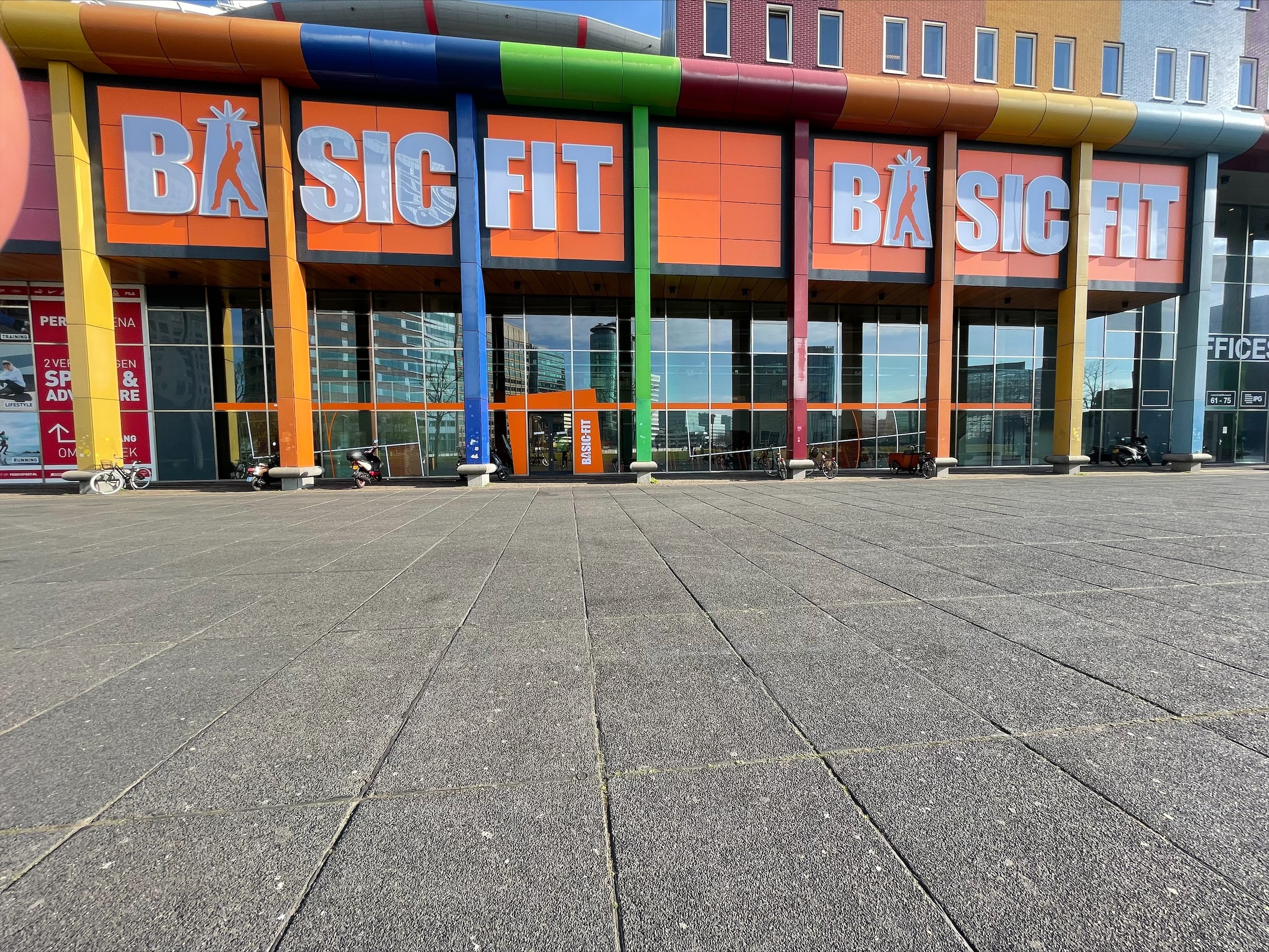 Sportschool BasicFit Amsterdam Johan Cruijffboulevard 24/7