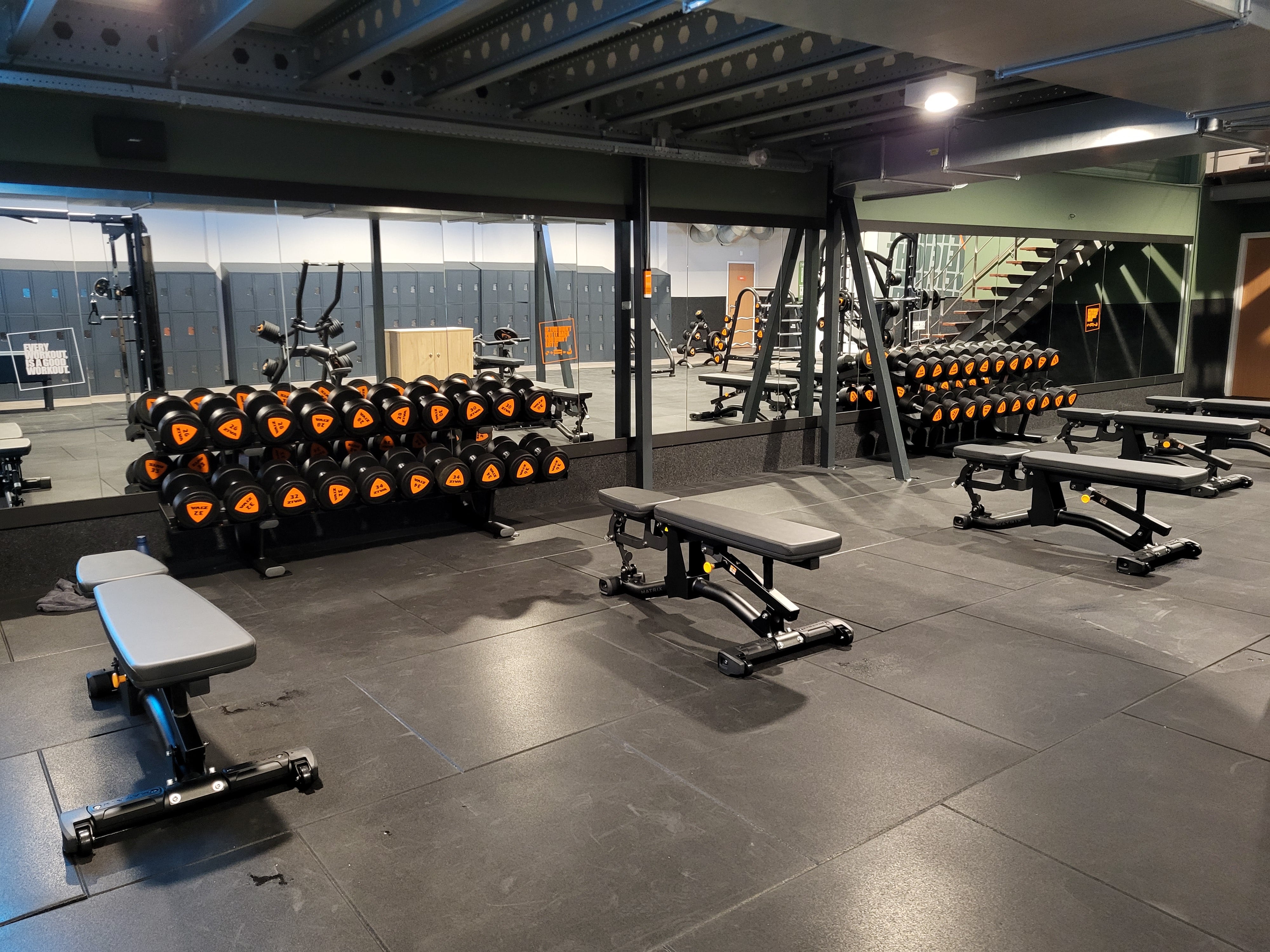 Sportschool Basic-Fit Hillegom Stationsweg 24/7