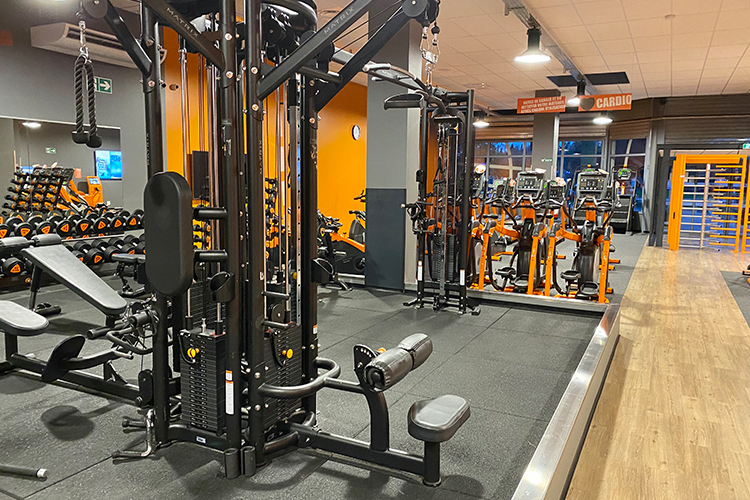 Salle De Sport Basic Fit Frejus Traverse De La Magdelaine