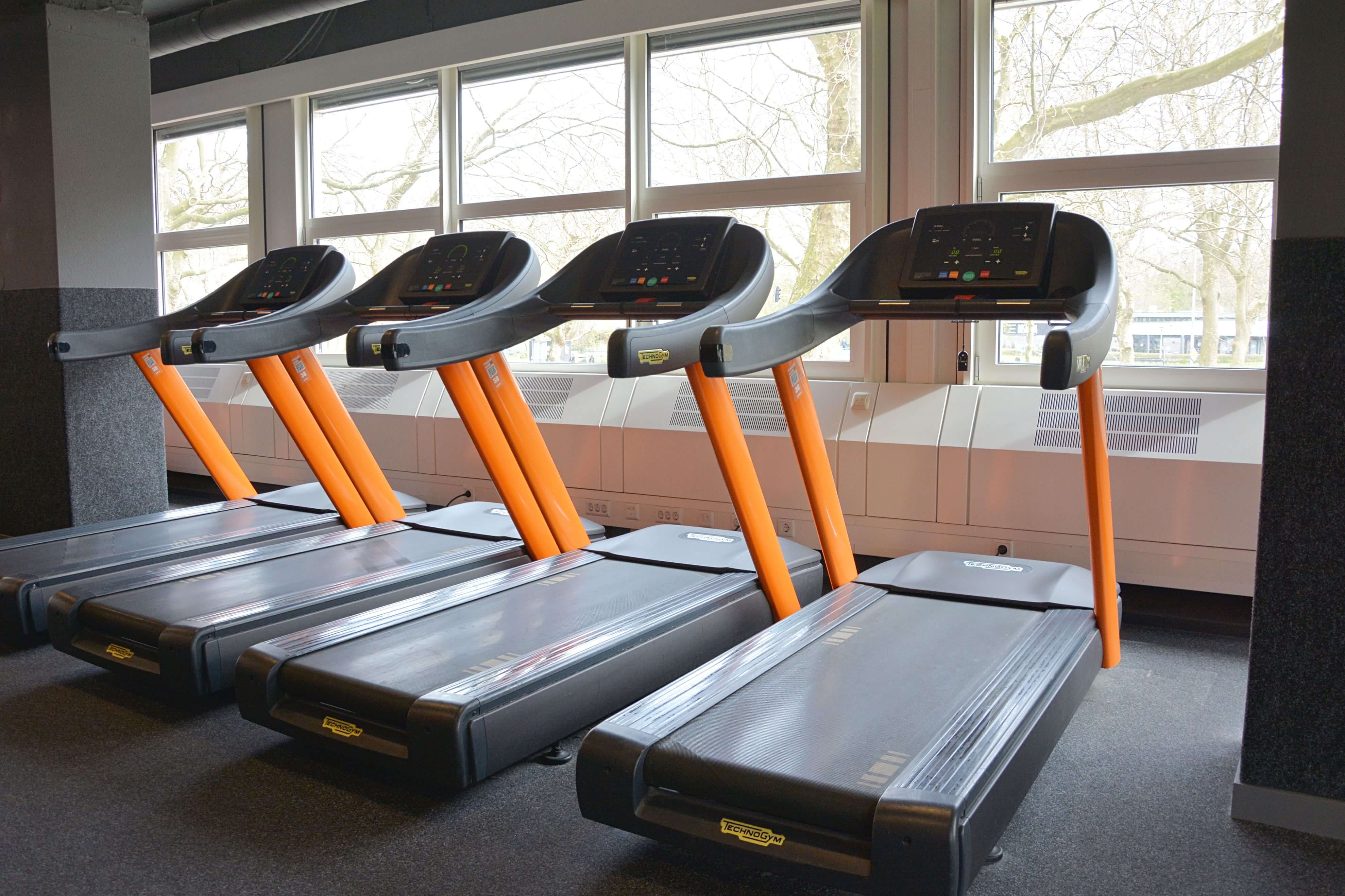 Sportschool BasicFit Amsterdam A.J. Ernststraat