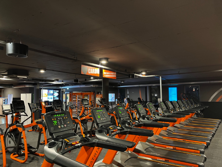 Sportschool Basic-Fit Apeldoorn Christiaan Geurtsweg 24/7